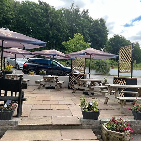 Chainbridge Usk Riverside Gastro Pub And Accommodation Trostrey 外观 照片