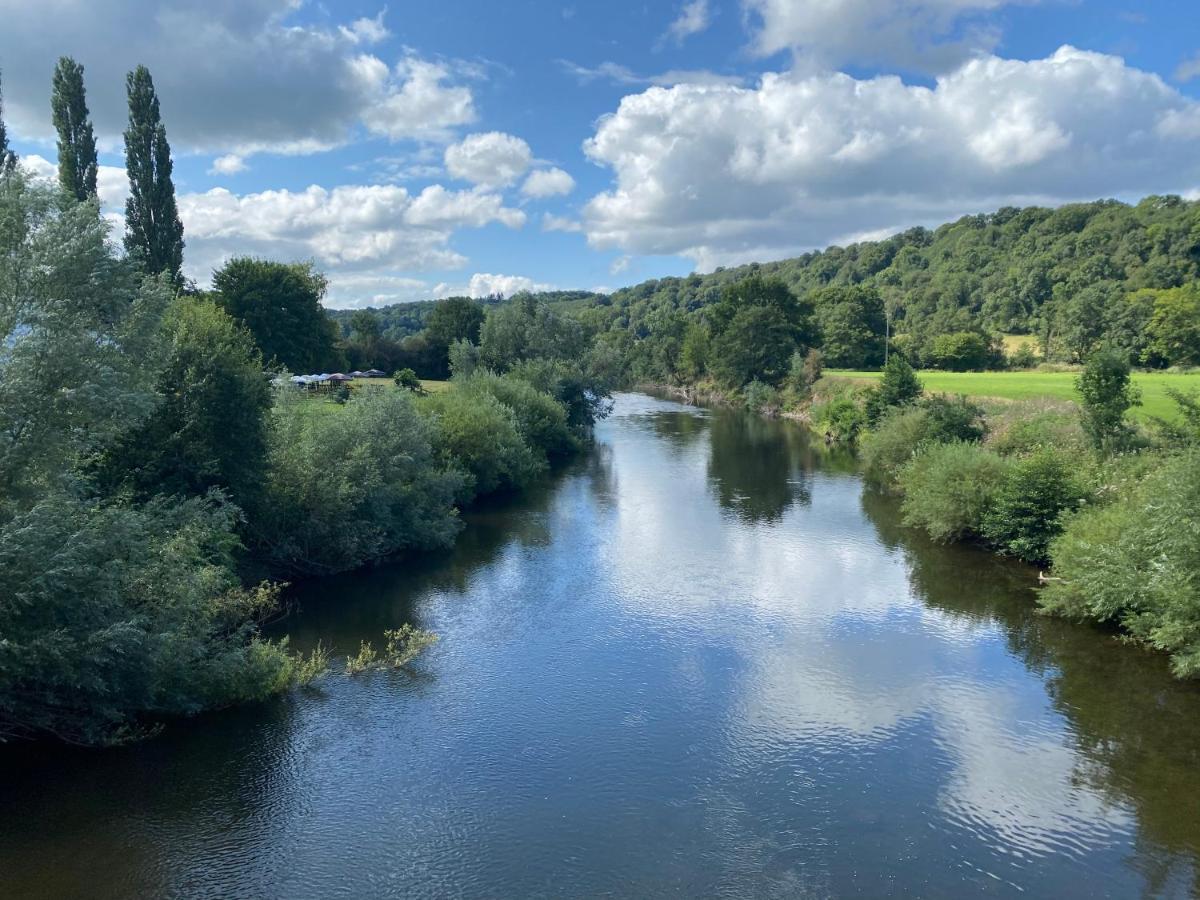 Chainbridge Usk Riverside Gastro Pub And Accommodation Trostrey 外观 照片