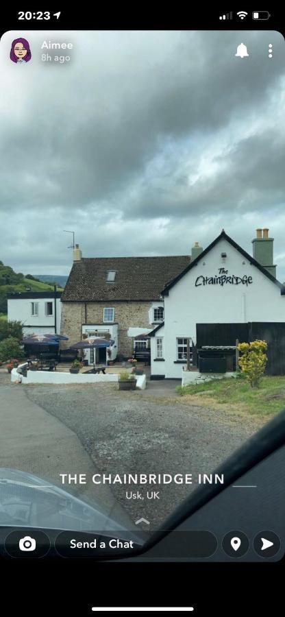 Chainbridge Usk Riverside Gastro Pub And Accommodation Trostrey 外观 照片